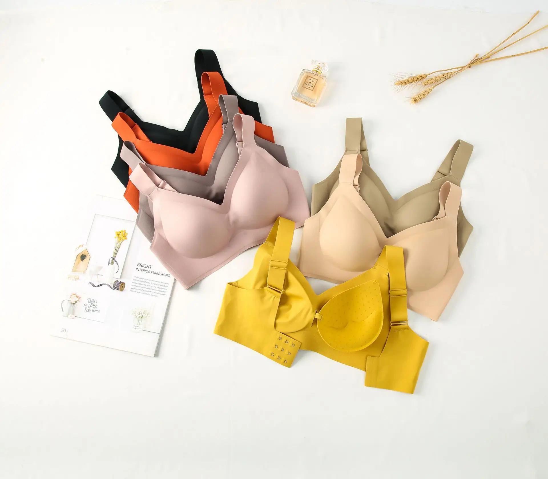 

customized logo Deep U one piece Back Closure Push Up Adjustable seamless bra