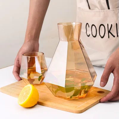 

Hot Selling Crystal Hexagonal Diamond Cold Water Pitcher Glass Cup, Customized color