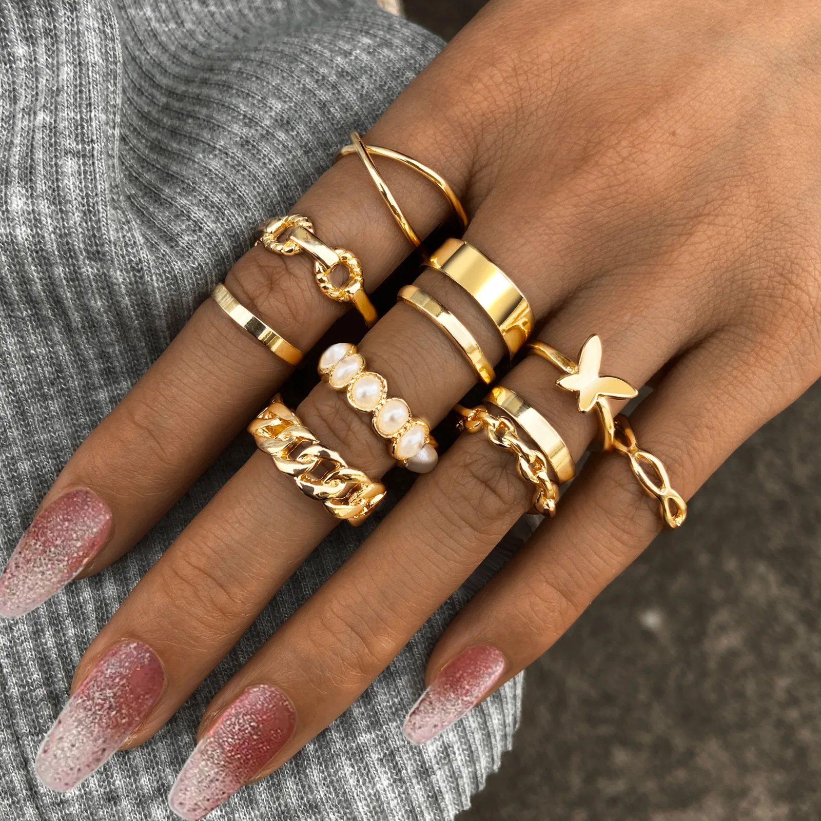 

HOVANCI Wholesale 18k gold plated fashion adjustable butterfly diamond Simple Retro stacking ring sets for Womens