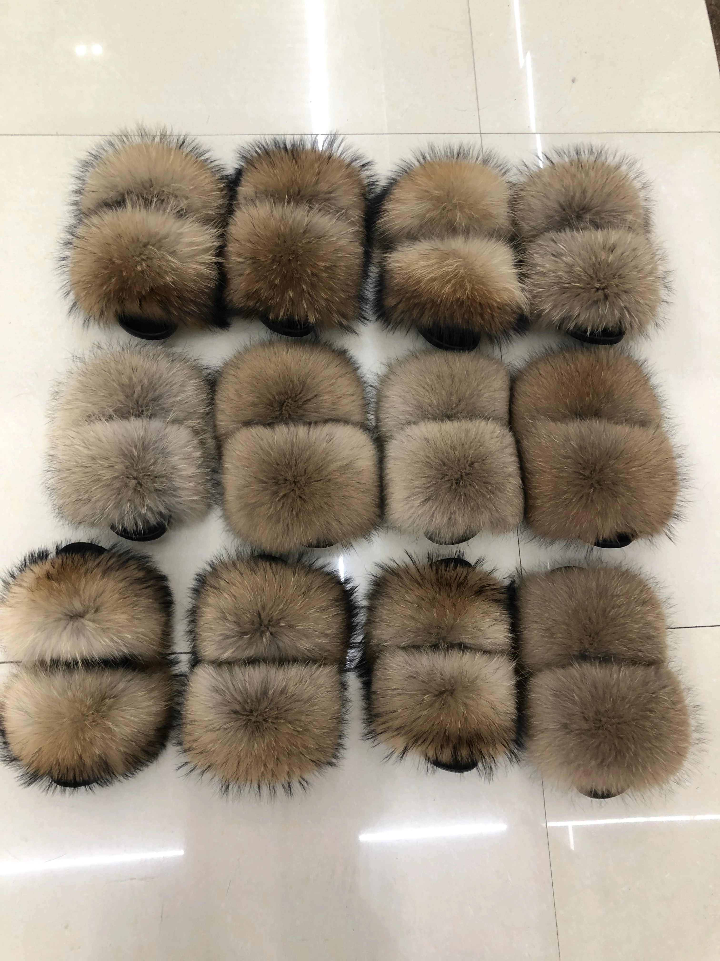 
Quality Raccoon Fur Soft Sandals Wholesale Women Slippers Natural Color Fur Slides 
