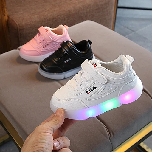 

Children LED Sneakers With Light Up Sole Baby Led Luminous Shoes For Girls Boys Outdoor Comfortable Walking Kids Casual Sneakers, White/black/pink