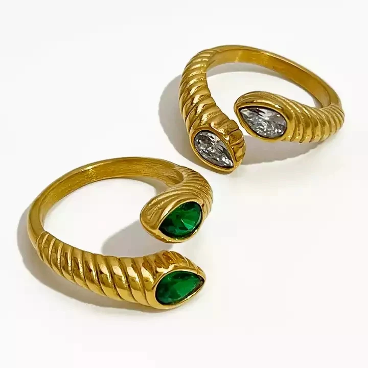

Fashion Stainless Steel Textured Snake Shape Paved Cz Open Ring 18k Gold Plated Emerald Titanium Steel Open Ring For Women
