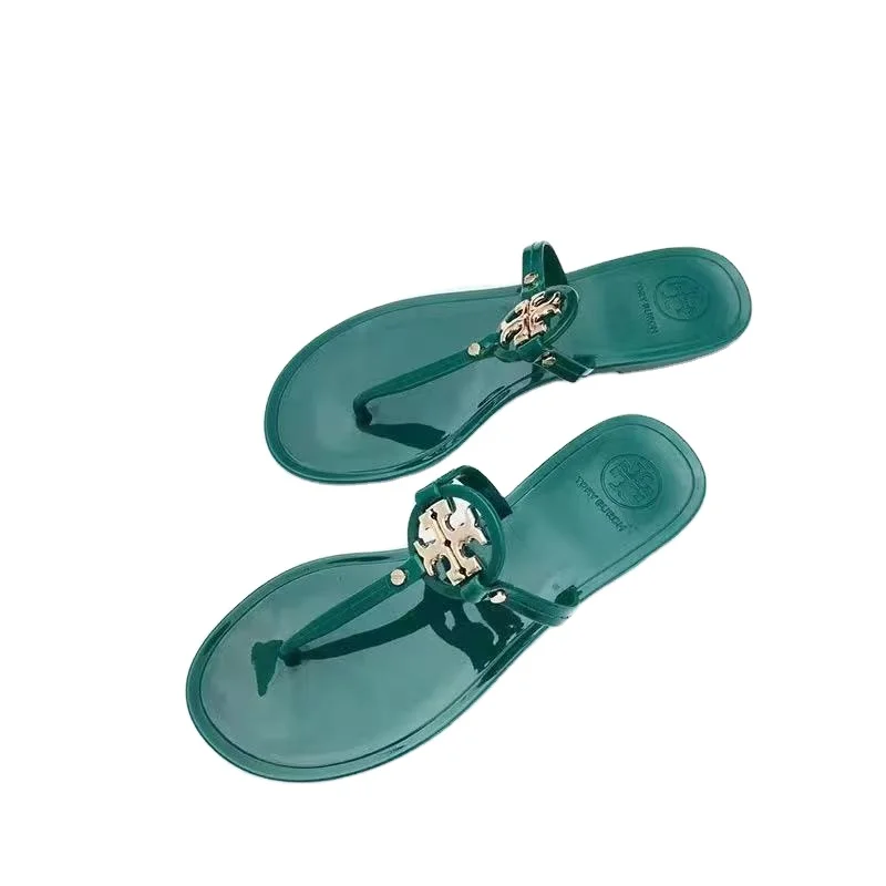 

New women's slippers flat bottomed external sandals metal buckle crystal jelly herringbone slippers