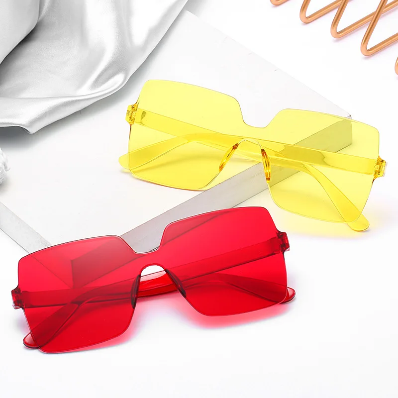 New Fashion Women Flat Sunglasses Luxury Brand Designer Jelly Eyewear Candy Color UV400 Square Sun Glasses oculos de sol