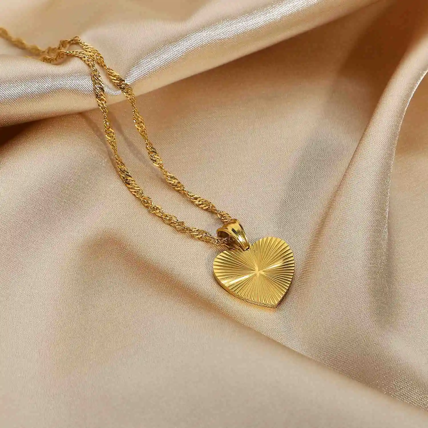 

Sunburst Signet stainless steel jewelry necklace 18k Gold Plated Heart Butterfly Sunlight disc Coin Choker necklace For Women