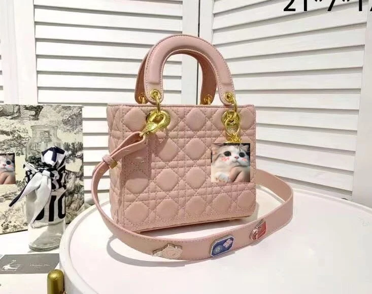

2021 new leather ladies handbag shoulder bag tanned leather designer bag