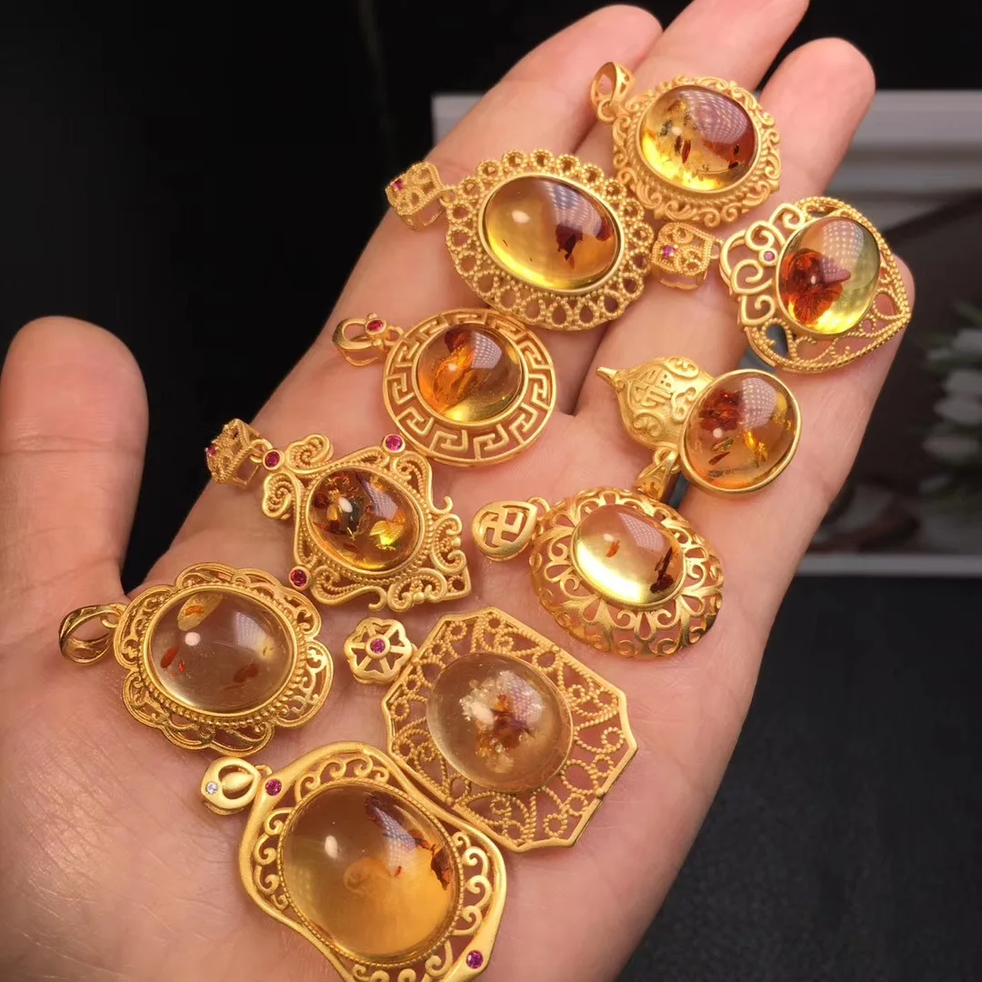 

Fashion 925 Silver Yellow Amber with Beautiful Inclusion Silver Pendant, Random