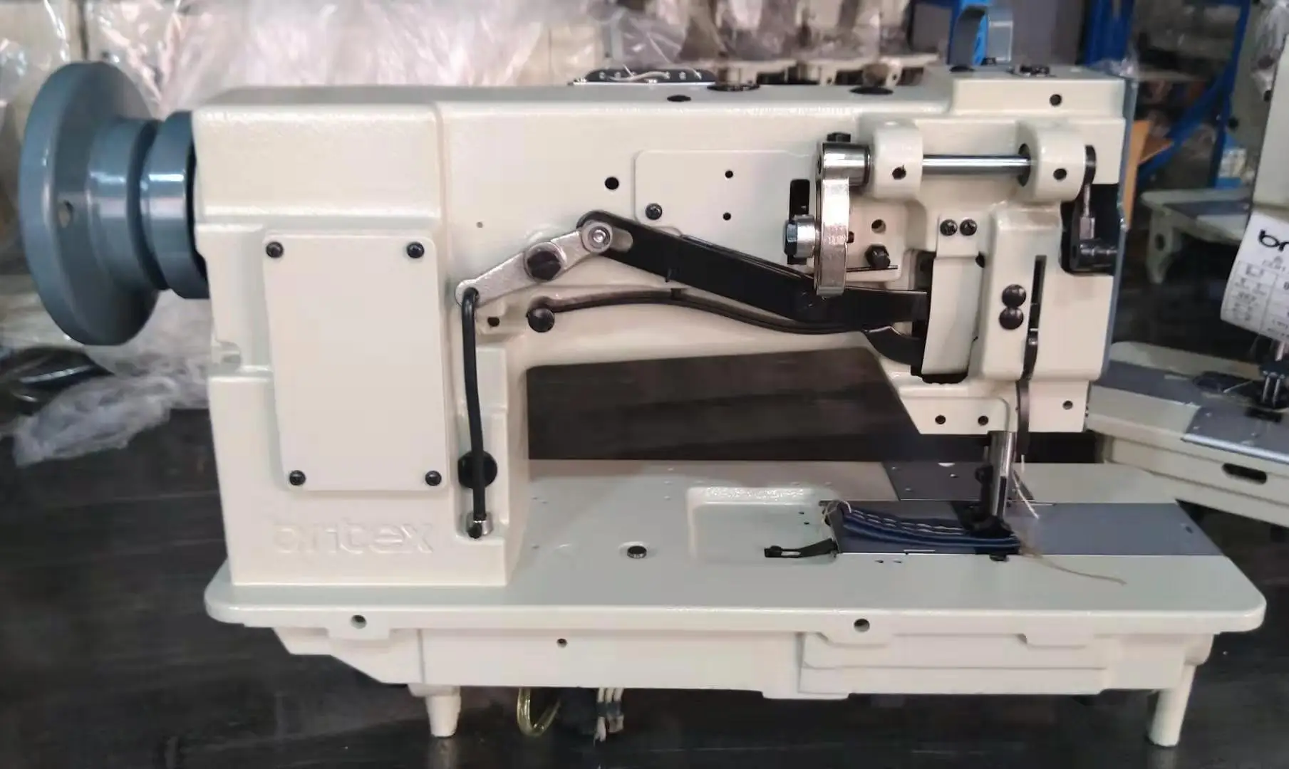 Br20628 Heavy Duty Double Needle Compound Feed Lockstitch Industrial