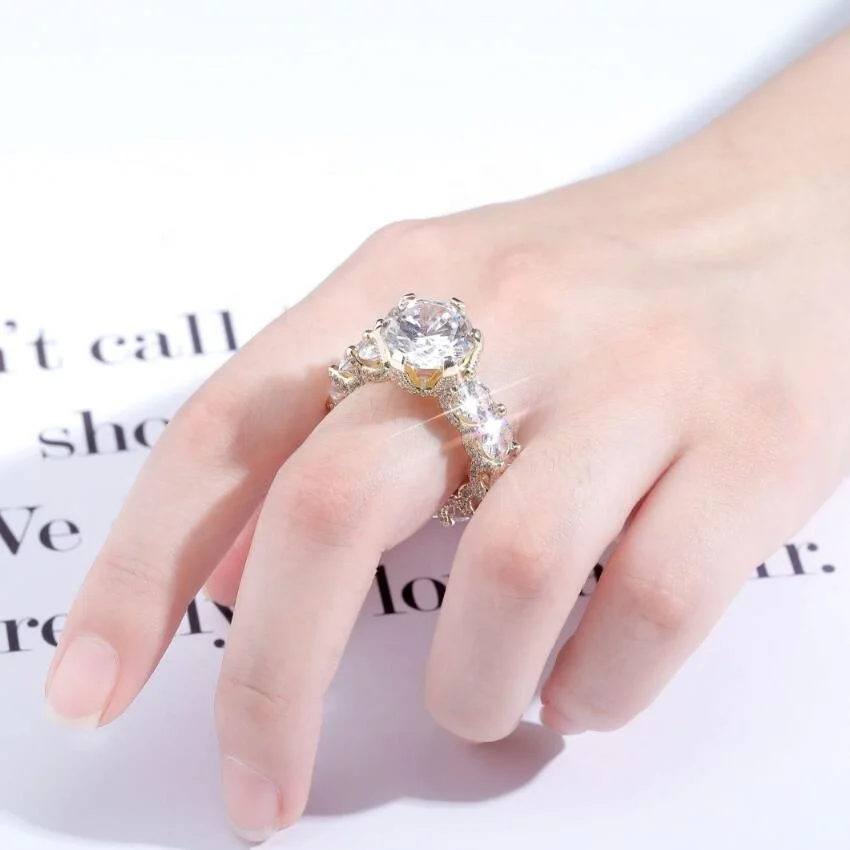 

New Design Big Round Diamond Finger Ring Classical Flower Shape High-end Cuban Zircon Lady Jewelry Trendy Bling Wedding Rings