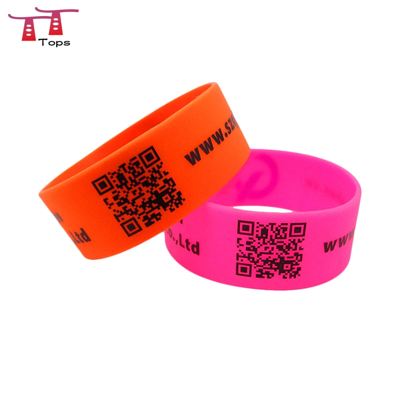 

Hot Selling Cheap Wholesale Price Glow In The Dark Charm Bracelet Letters For Plain Wristband Silicone Rubber Snap Bracelets