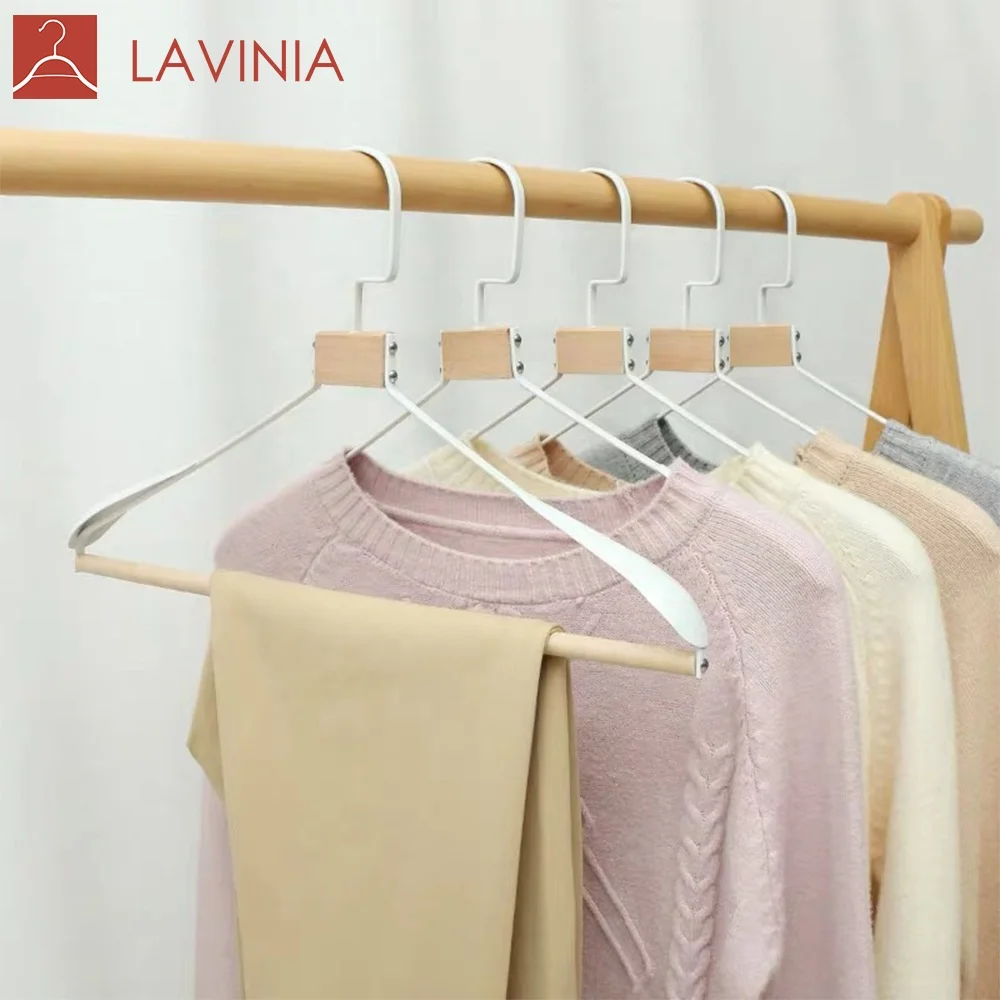 

Wholesale Black and White Metal Wire Wood Clothes Hangers with Clips
