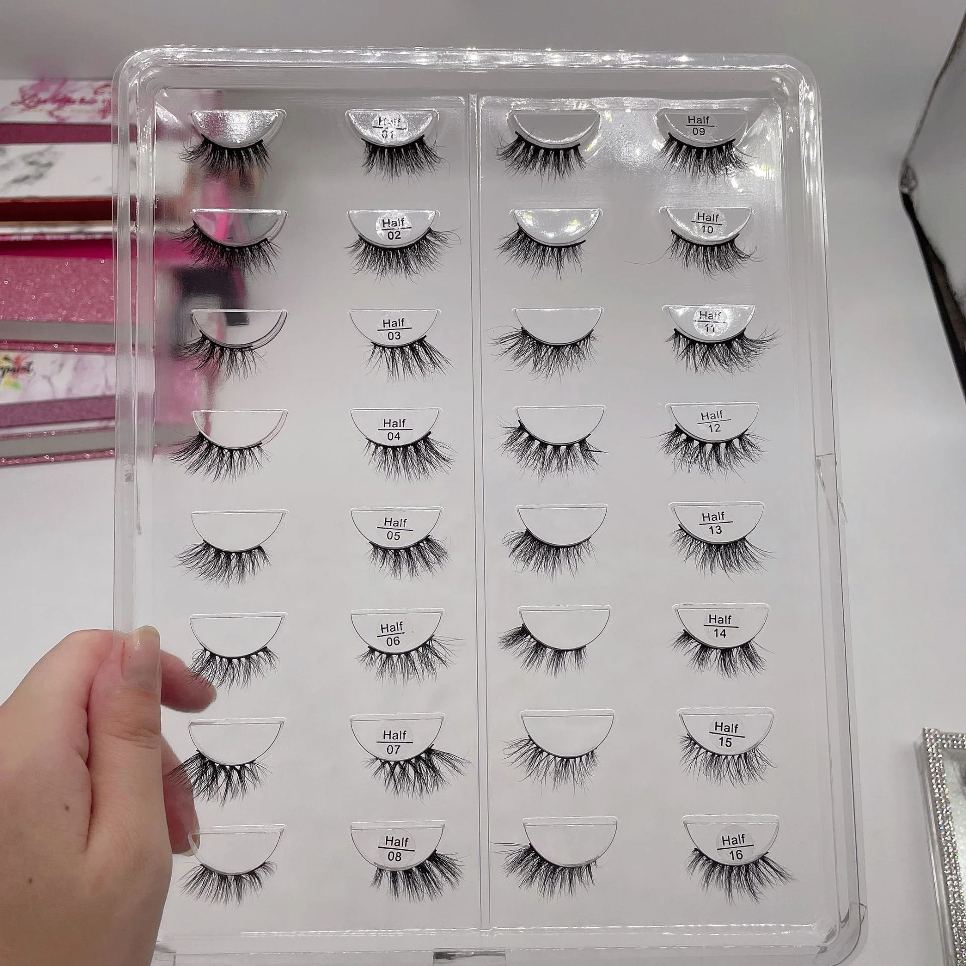 

Handmade Vegan Half Lashes Mink Trays Half Circle Band Lash Light With Custom Eyelash Packaging