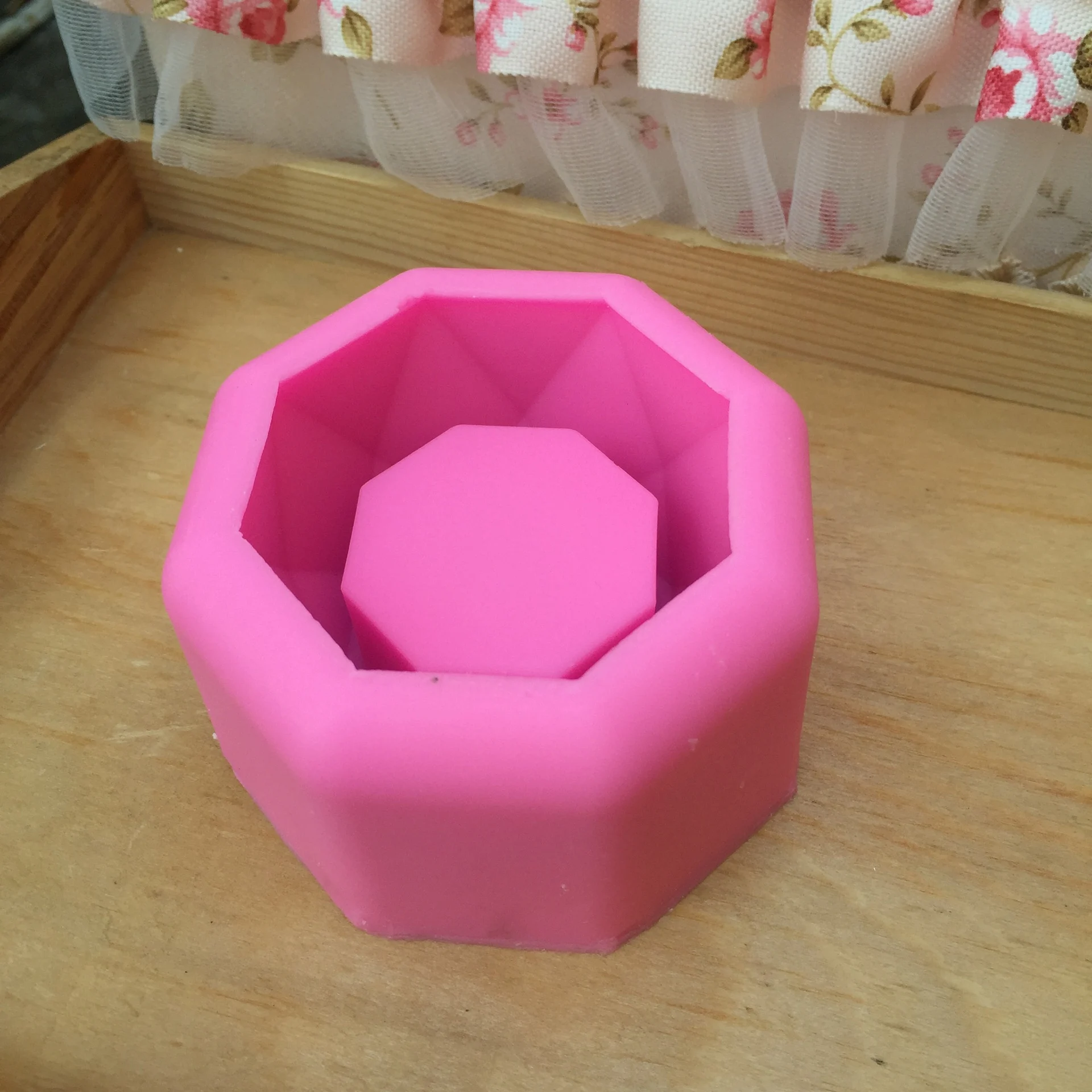 

BPA Free Eco-Friendly Handmade Silicon Molds for Concrete Flower Pot, Custom pantone colors