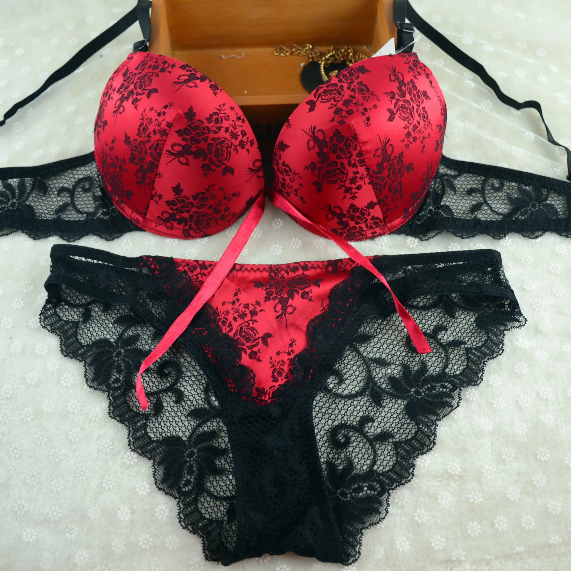 

hot lady mature underwear sexy bra set lace, Red /black/purple/gold