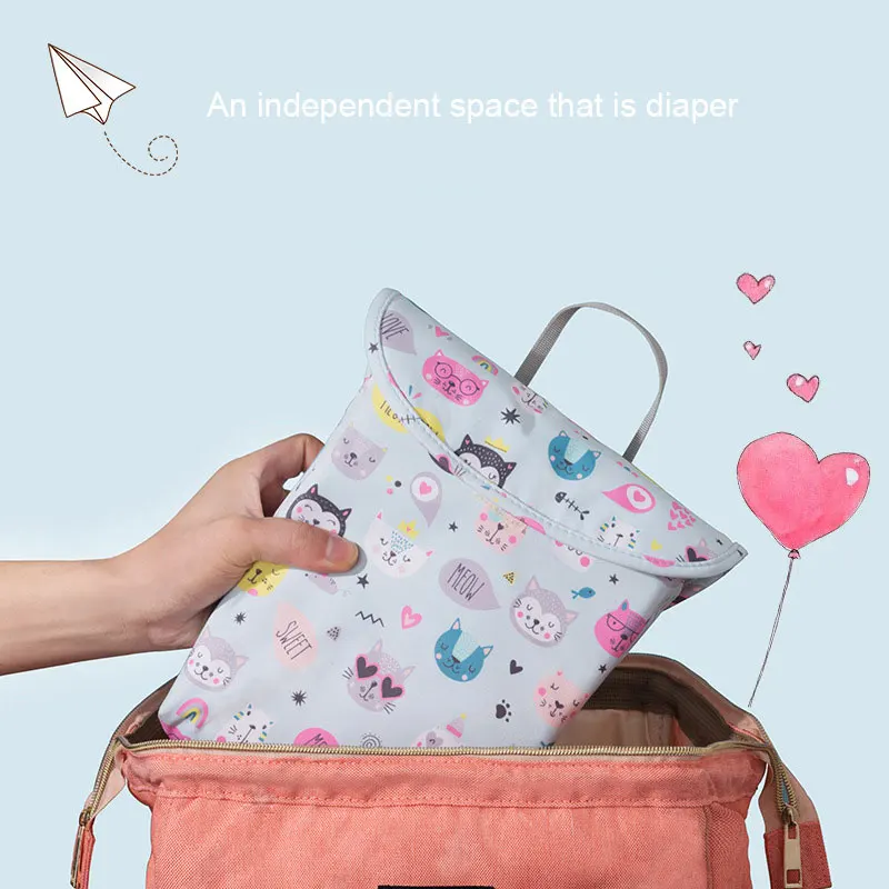 

Multifunctional Portable waterproof storage diaper bag for mom