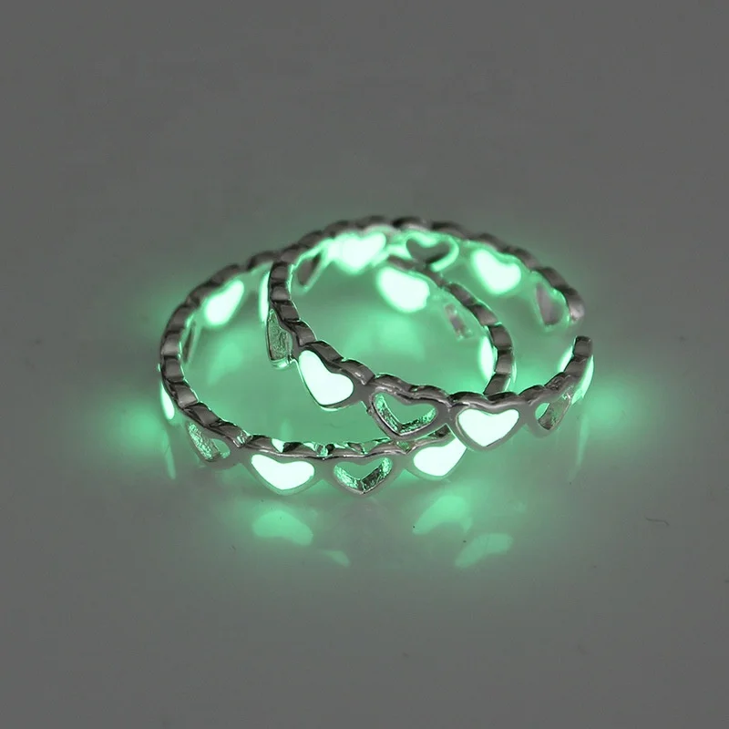 

1 pcs Couple Luminous Finger Rings for Women Men Glowing In Dark Heart Lover Wedding Bands Women Girls Jewelry Gift Accessories, Silver
