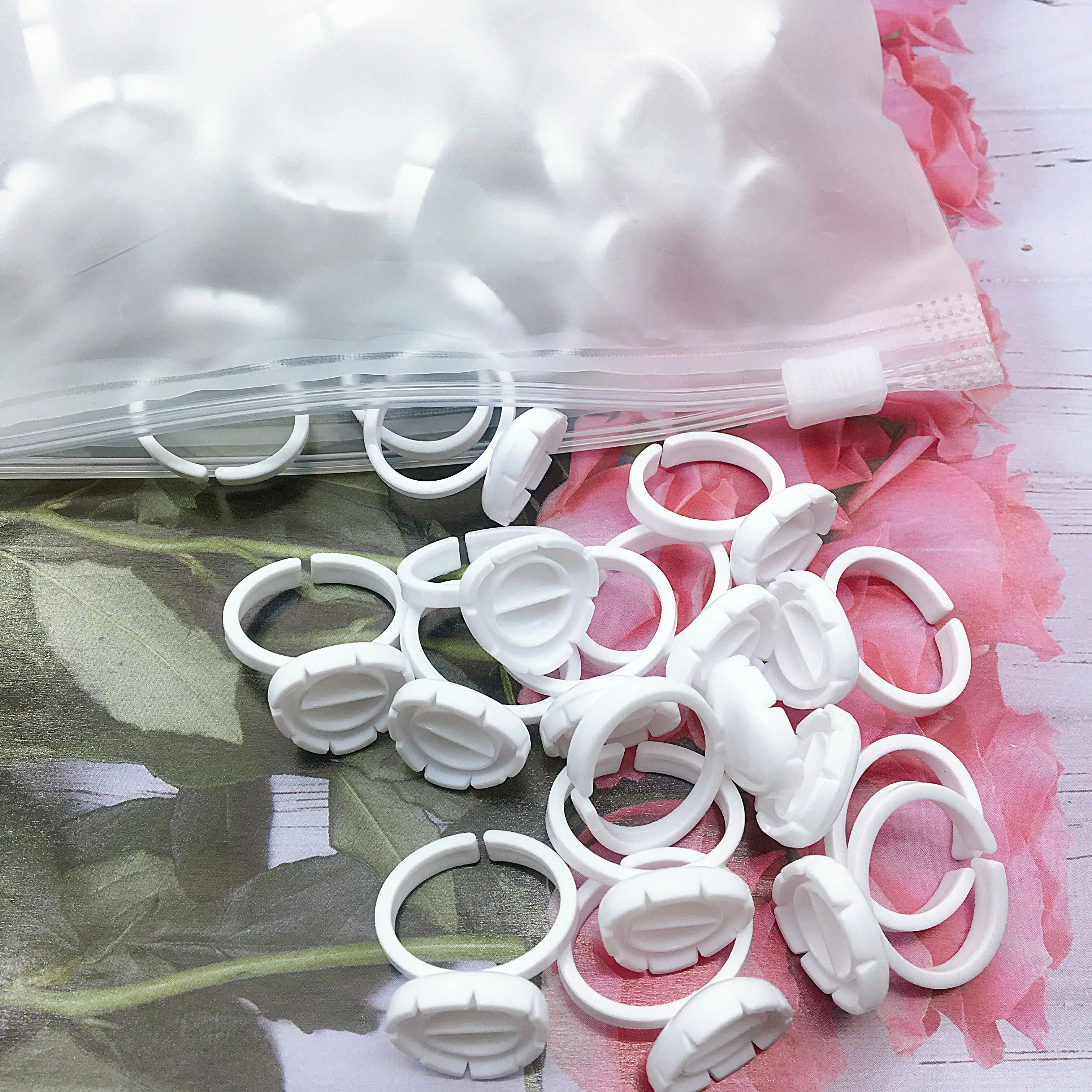 

hot sale new design plastic holder heart shape glue rings eyelash extension tools