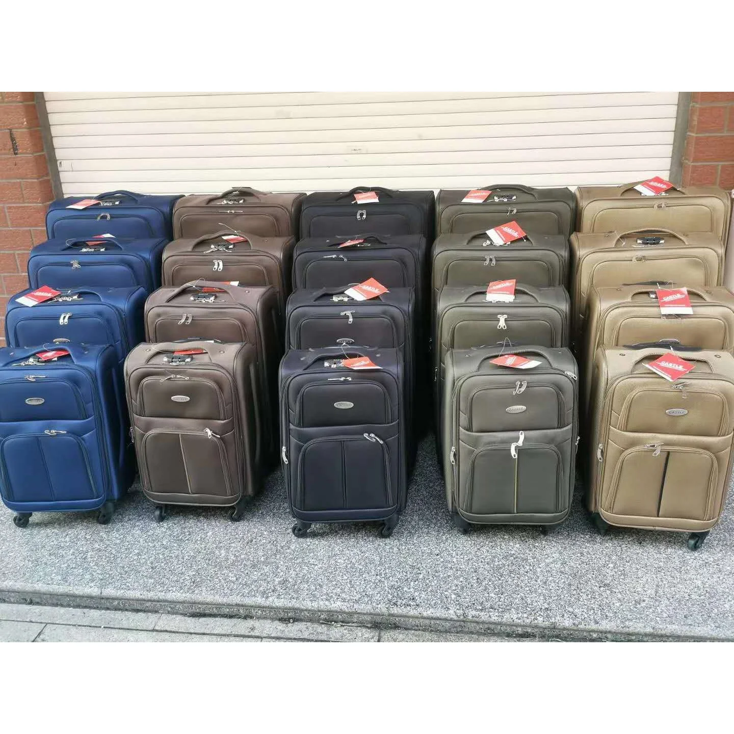 

64USD LGX022 yiwu factory Hot sale good quality 4 pieces plain color man suitcase Travel Luggage Set of size 20" 24" 28" 32", Mix color