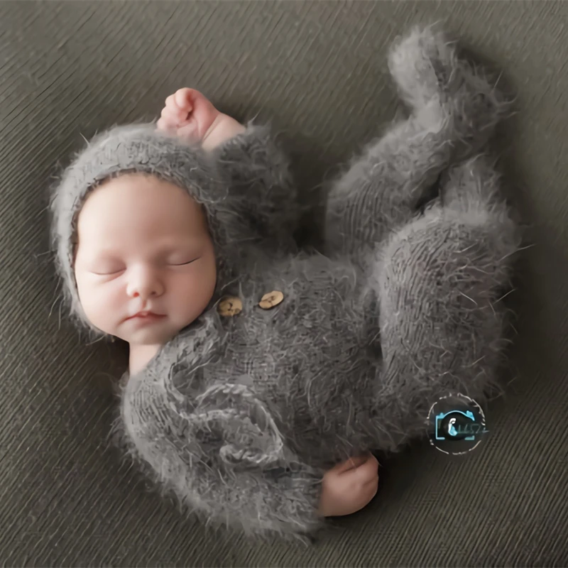 

Newborn outfits photography props,mink yarn footed romper