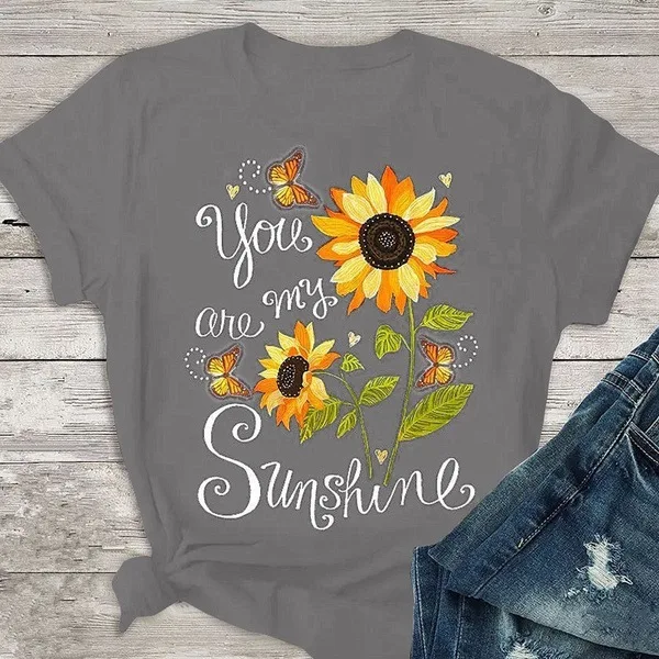 

Wholesale 2022 Summer Floral Graphic Printed Short Sleeve Round Neck Slim Fit Casual Basic Tops Plus Size Women's T-shirts