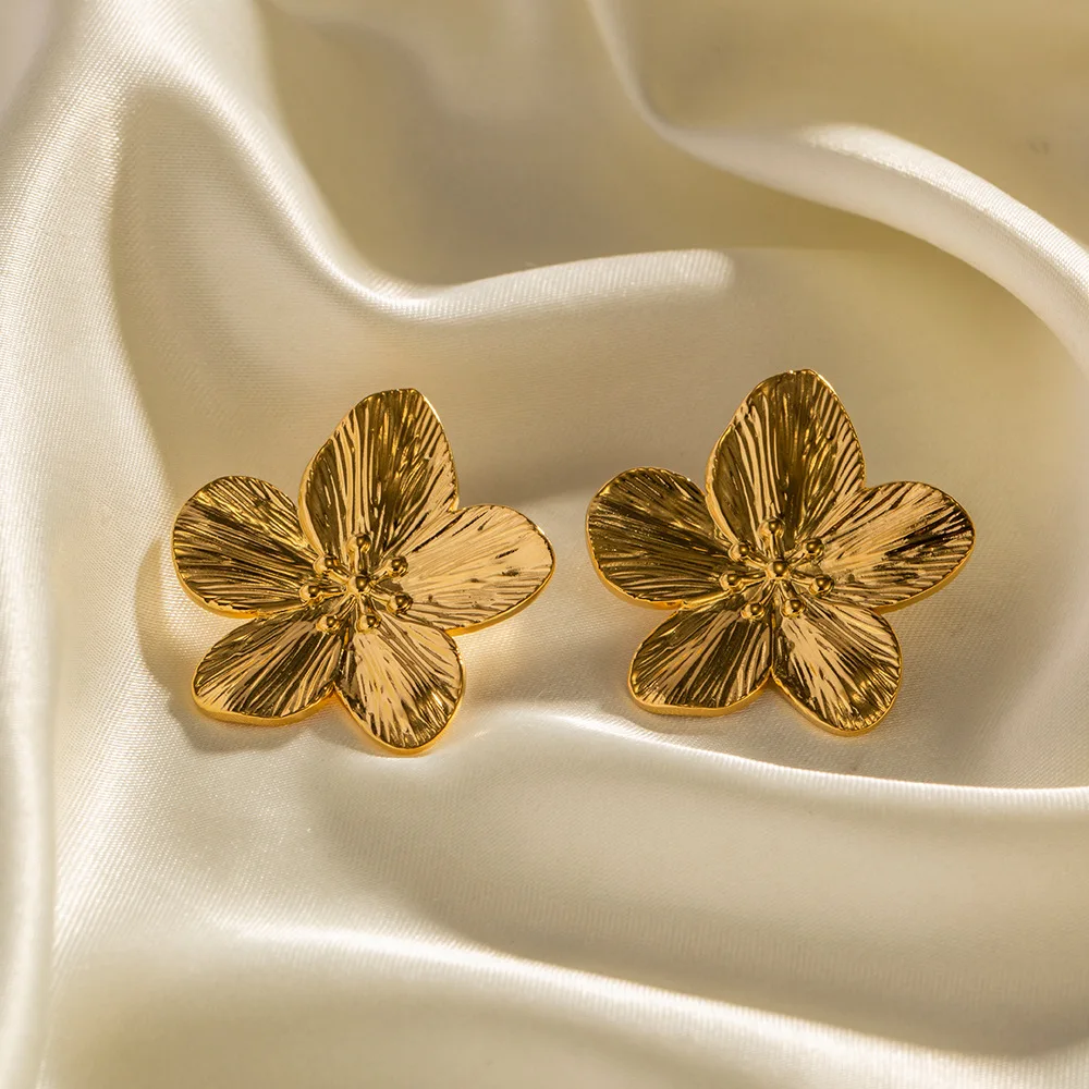 

Tarnish Free Vintage Gold Color Stainless Steel Flower Metal Stud Earrings for Women Individual Stylish Trendy Jewelry