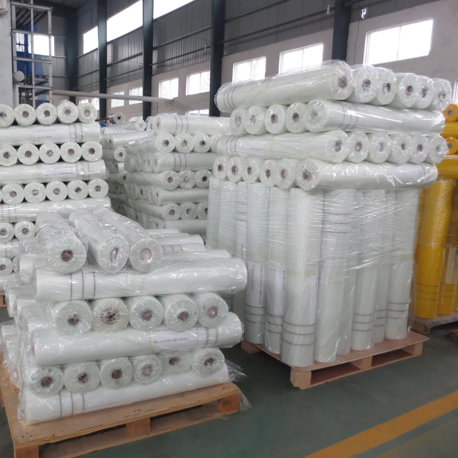 Heat preservation and reinforcement fiberglass mesh