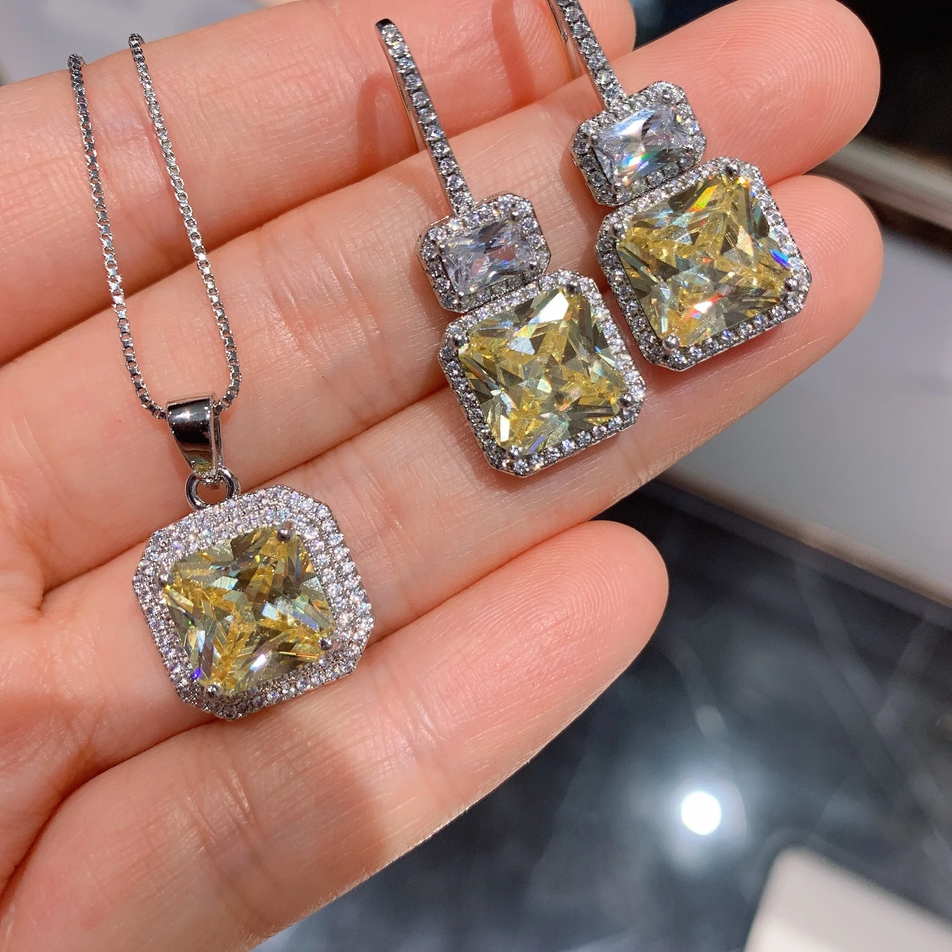 

Luxury zircon jewelry set Yellow crystal stone Earrings and necklace for women wedding party Bridal