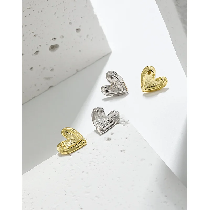 WMEL126 Romance S925 Sterling Silver Fine Stud Earrings Heart-Shaped Texture Post Earrings with Heart-Shaped Silver Heart Studs