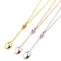 

Alloy material for wedding, travel commemorative mini tea spoon classical royal Alice snuff crown necklace