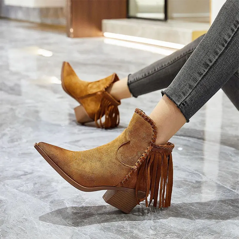 

TPR anti-slippery winter fashion pointed toe sexy women winter cowboy tassel ankle boots