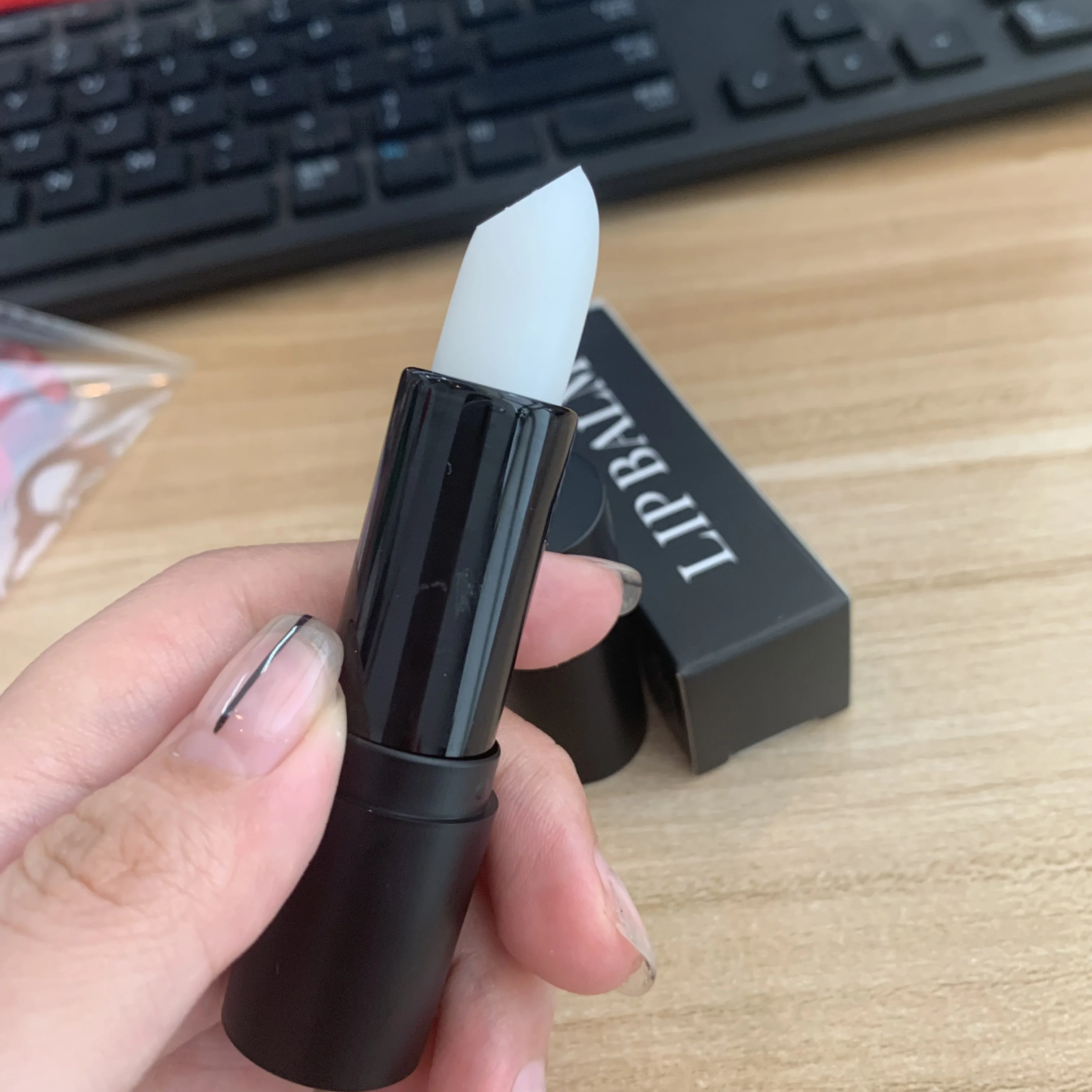 

2023 Wholesale Repair Mens Hydrating Lip Balm Sticker for Women Kids Lip Balm