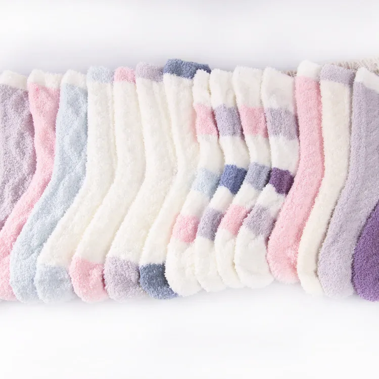 

2020 New Wholesale Custom Soft Striped Argyle Icecream Women Coral Fleece Socks, Pic