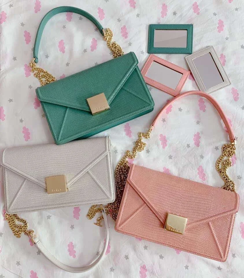 

PEDRO shoulder bag ladies metal chain envelope bag Built-in makeup mirror multi-functional long wallet
