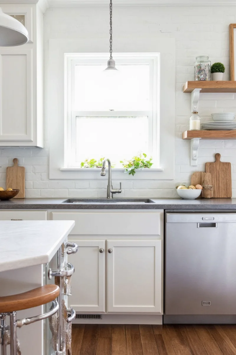 Chart comparing different soapstone brands, grades, and price ranges