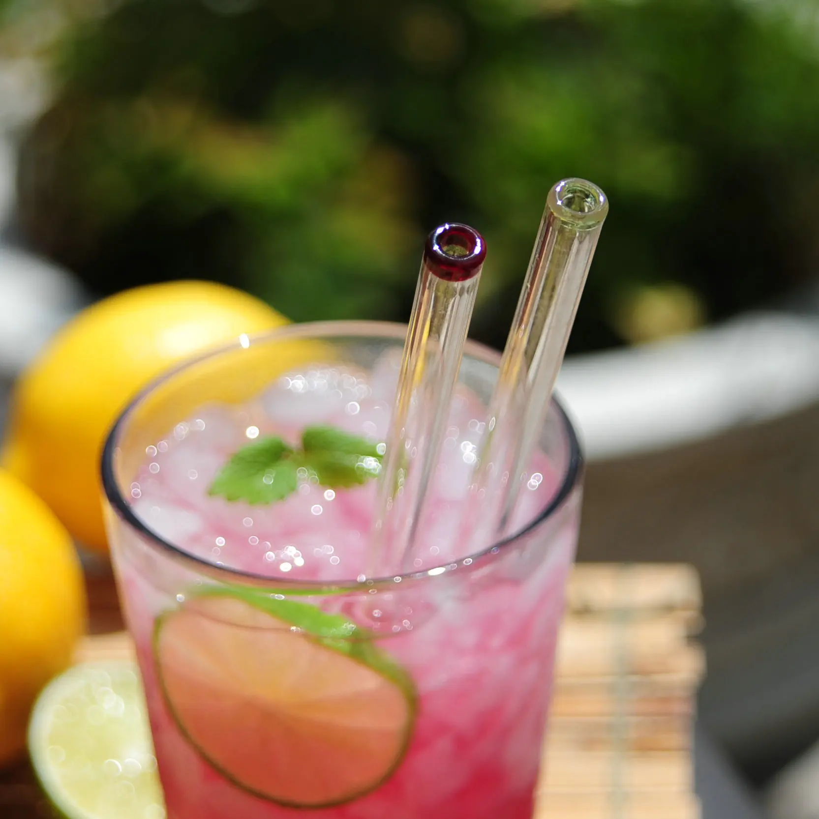 

High borosilicate cleaning brush glass drinking glass straw, Clear body, colored lip