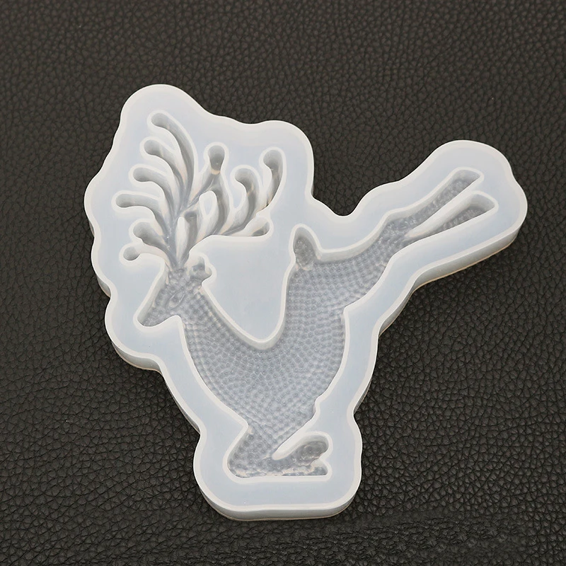 

High Quality Handmade Gift 3D Jumping Deer Fawn Pendant Epoxy Resin Silicone Mold Keychain With Texture for DIY Crafts, Customized colors