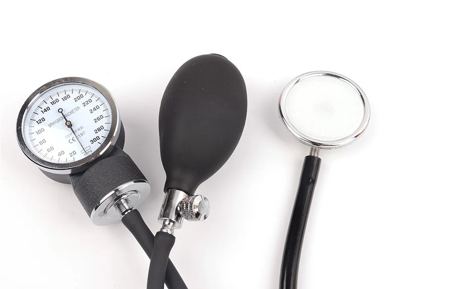 
Adult Pocket Aneroid/Scope Kit-Professional manual blood pressure monitor Sphygmomanometer with Durable Carrying Case 