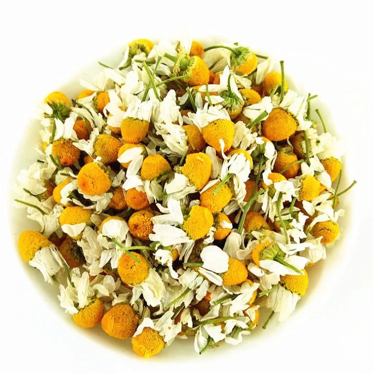 dried chamomile flowers1.png