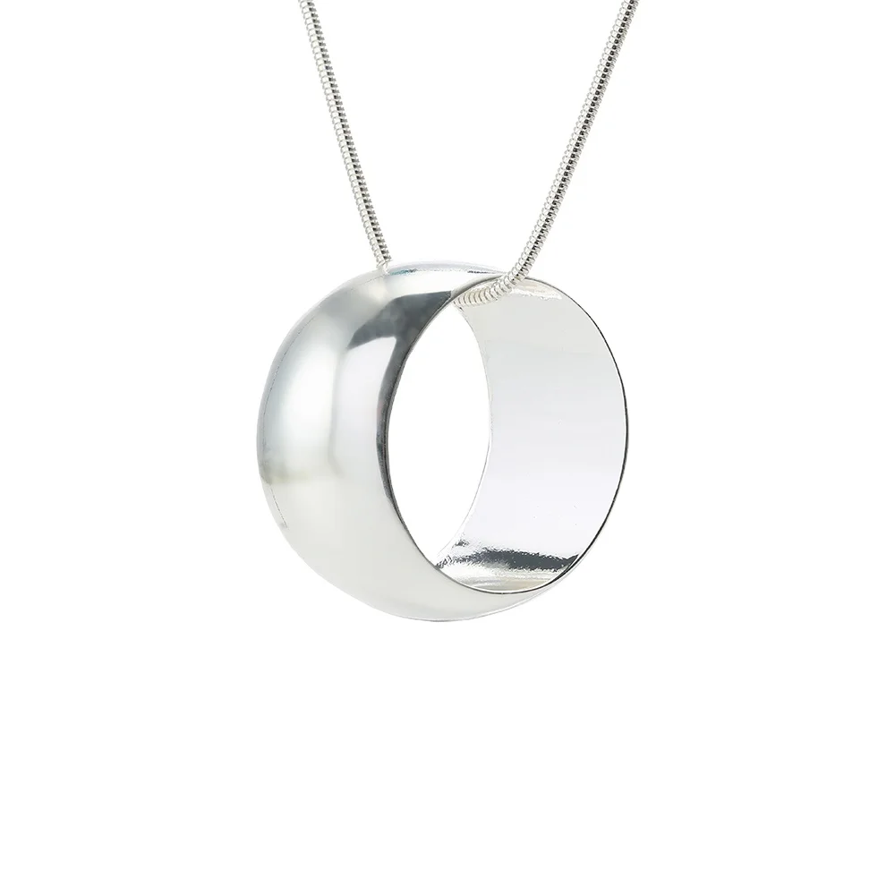 

Fashionish Mother's round alloy necklace with short metal pendant necklace. Women's jewelry with loop shaped snake bone necklace