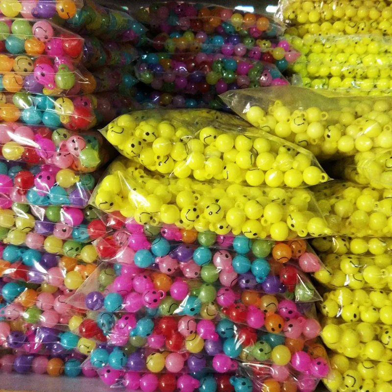 

Wholesale 12 to 20 mm colorful acrylic cute round smiley expression spacer beads for children DIY accessories pendant plastic