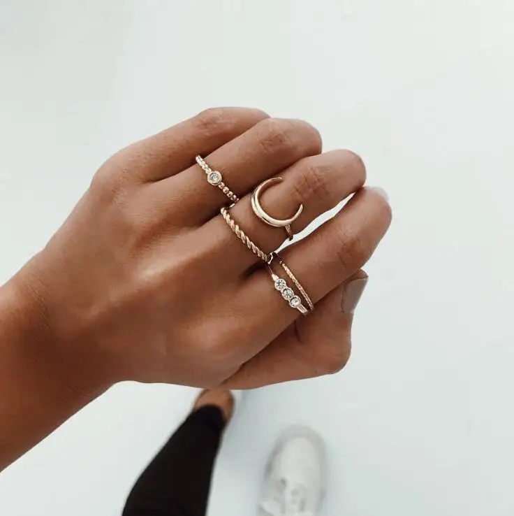 

Bohemian Vintage Gold Crescent Geometric Joint Ring Set for Women Crystal Personality Design Ring Set Party Jewelry
