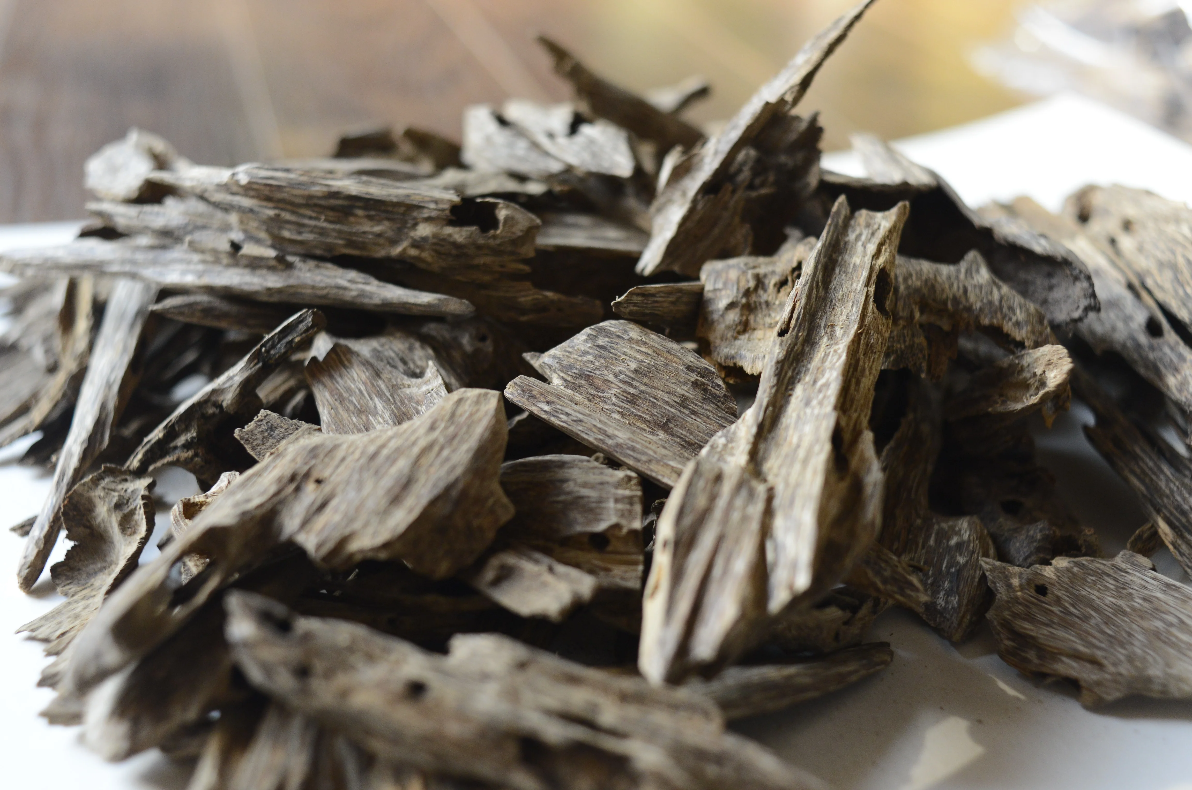 Momayed Oud Chips For Middle East Buy Oud Chips,Essential Oil,Oud