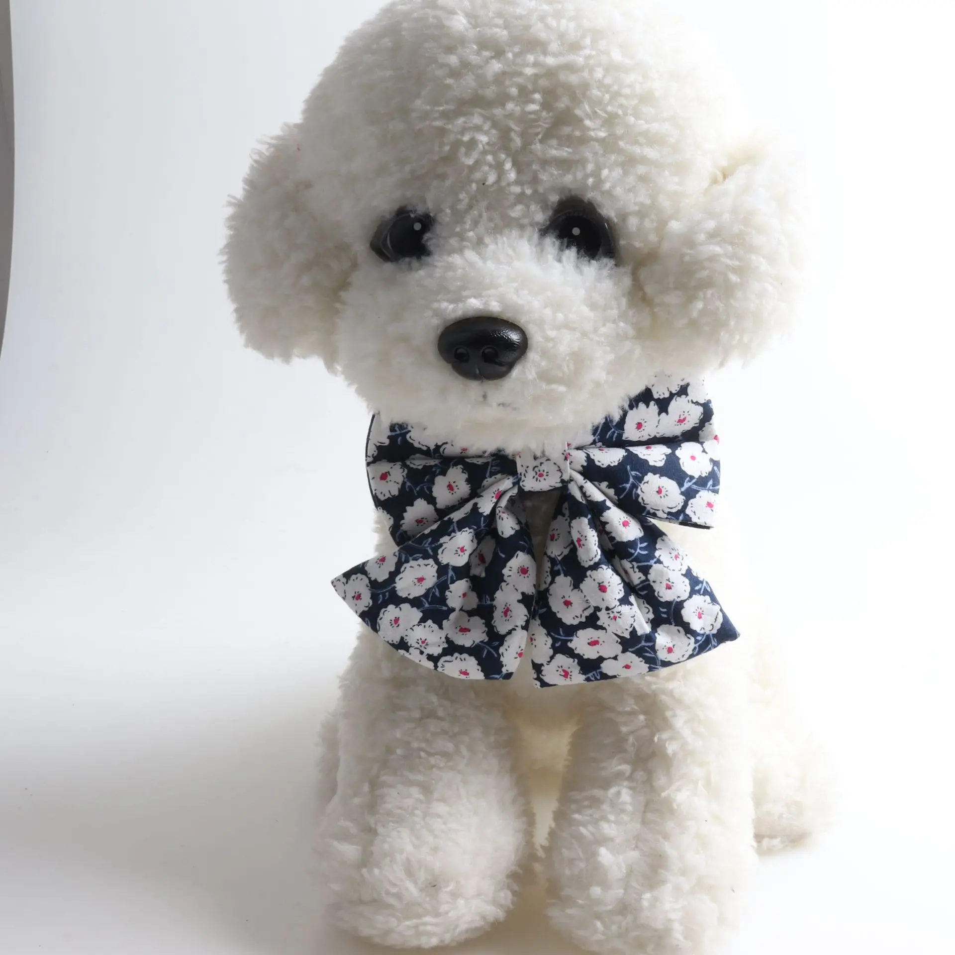 

2021 New Custom Logo Dog Collar Pet Dog Collar Flower Bowknot Series Plastic Cat Collar Buckles