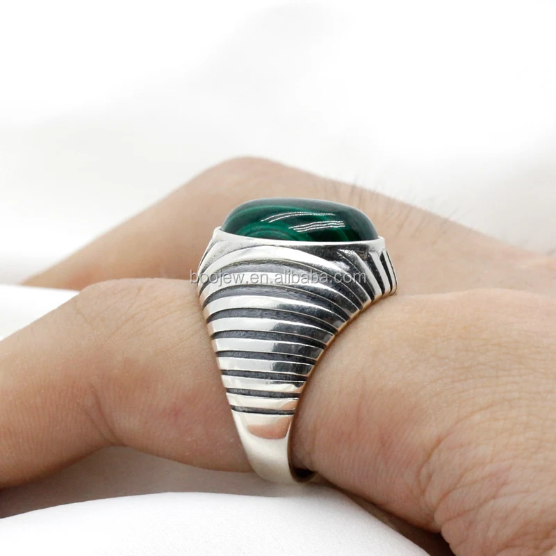 Vintage Inspired Oval-shaped Green Natural Malachite Handmade Ring