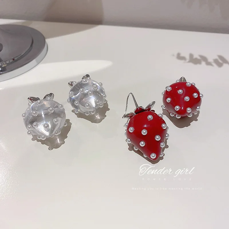 

fashion trendy vivid hook red resin strawberry earrings