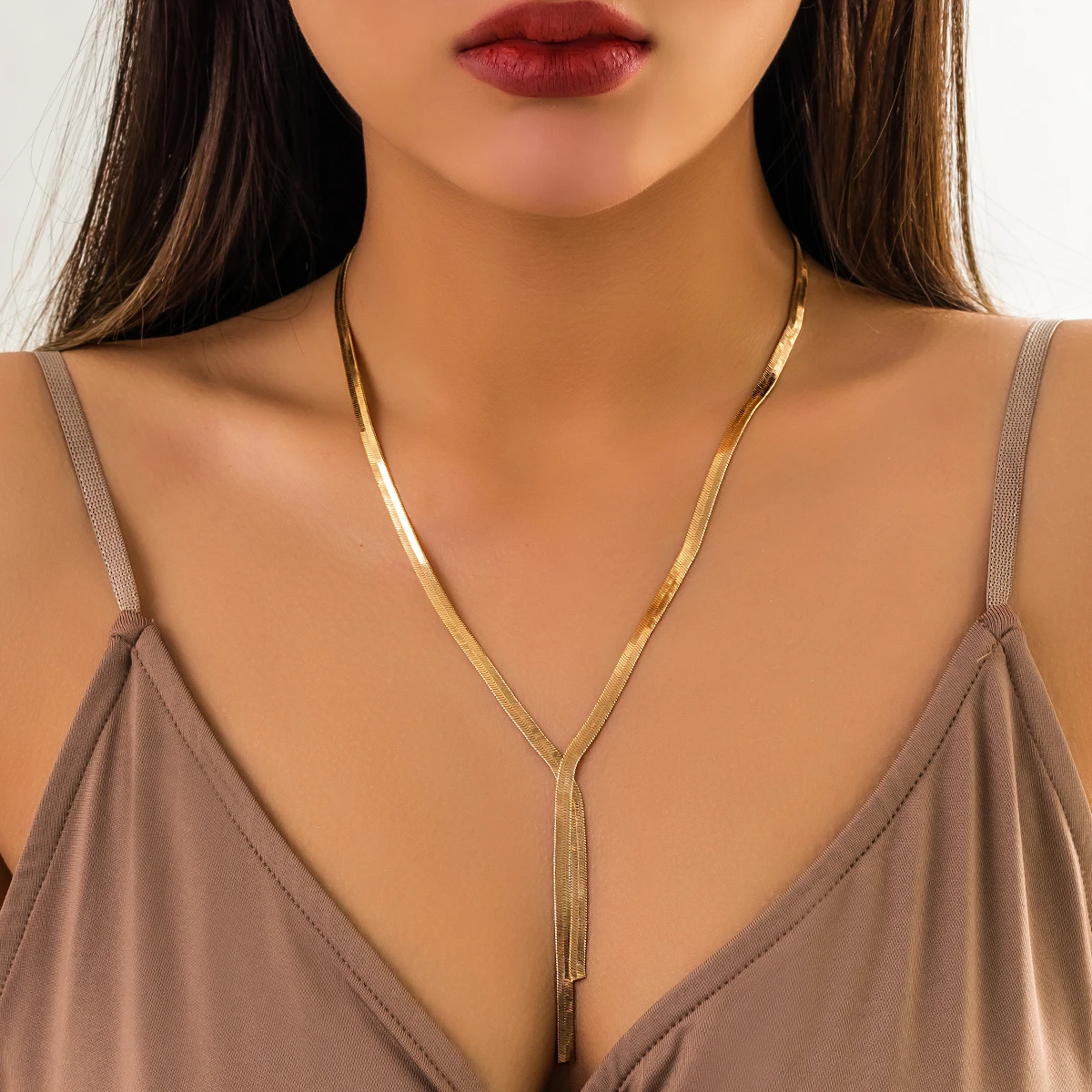 

SHIXIN Unique Twisted Flat Snake Long Chain Tassel Choker Necklace For Women Vintage Gold Color Chest Chain Body Jewelry Gift