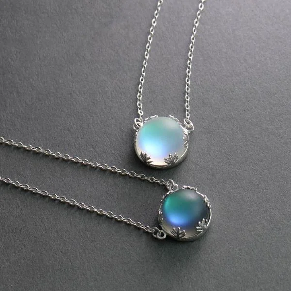

Thaya Aurora forest design necklace Halo crystal Tree-shaped pendant necklace for women elegant jewelry ladies gift