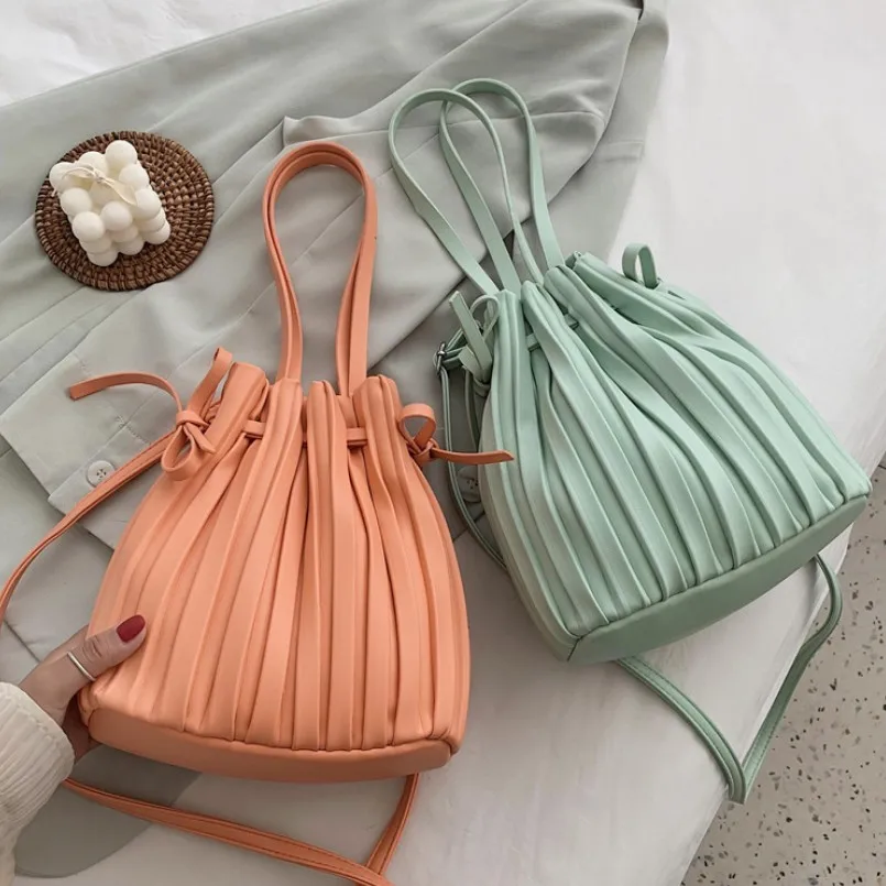 

new fashion handbag pleated bag ins bucket bag shoulder messenger bag for ladies
