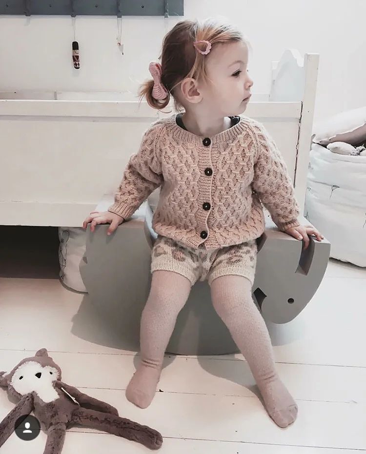 

Wholesale Children wear autumn/winter style warm clothing baby fashion long sleeve sweater girls cardigan boys knitted coats, Picture shows