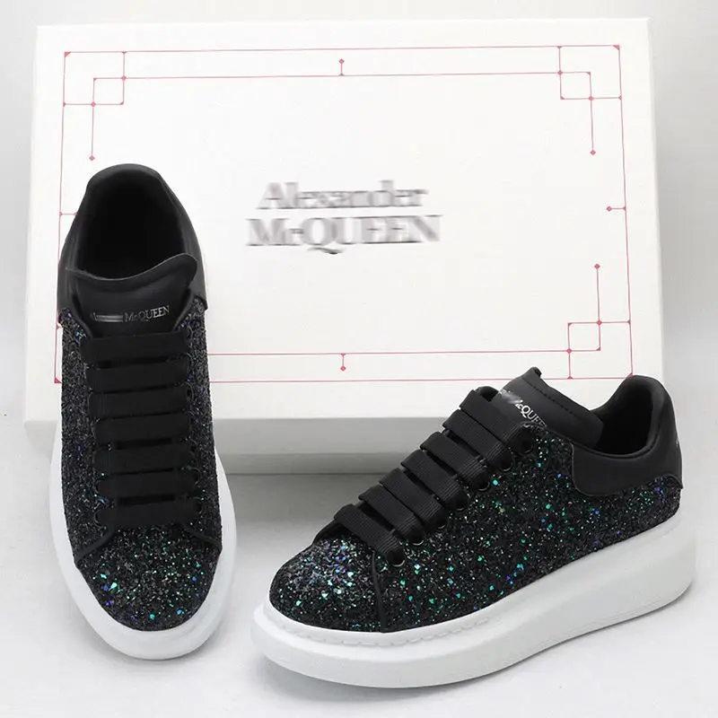 

White Shiny Gretel Tenis Com Desenhos Pintados A Mao Elegante Low Moq Custom Designer Luxury Sneakers Allexander Mcqueens